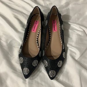 ✨Host Pick✨ Betsey Johnson Polka Dot Jewelled Flats